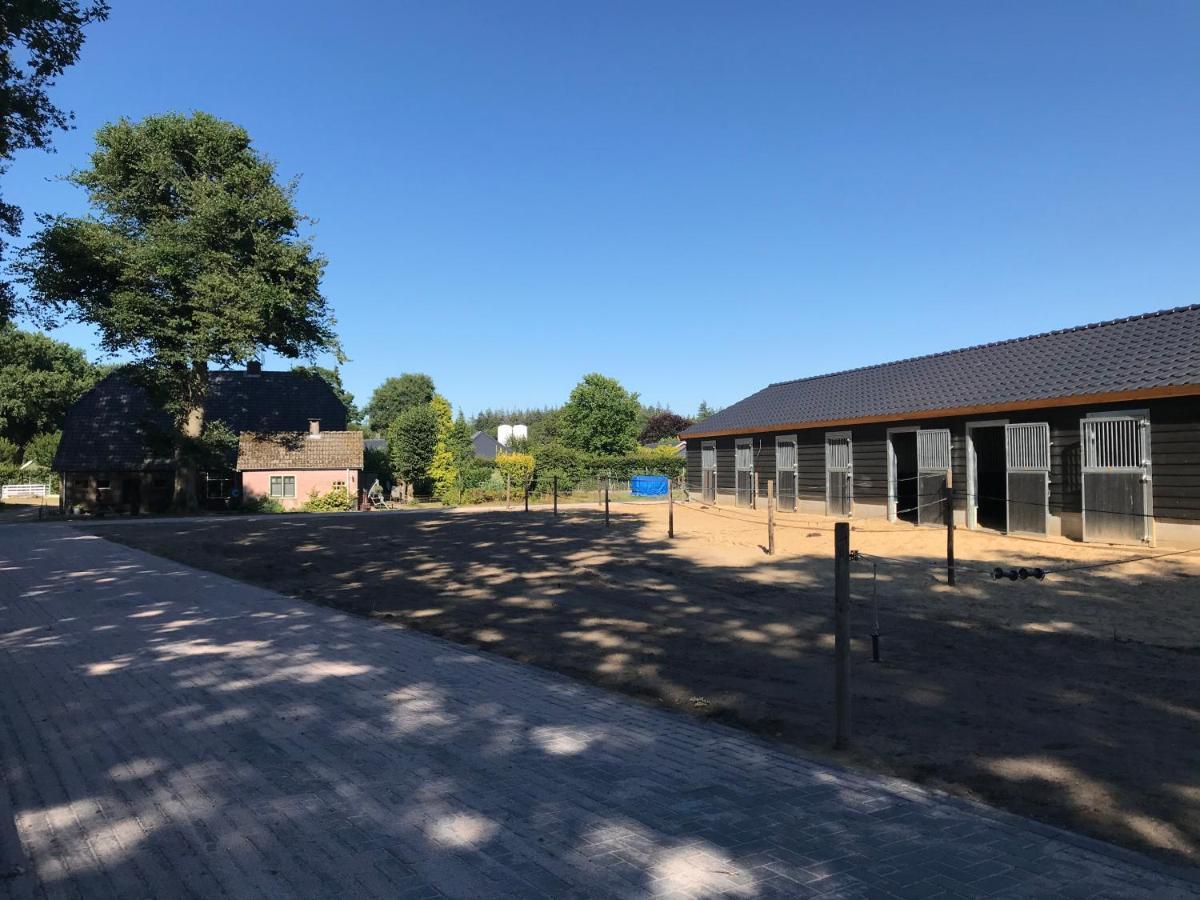 'T Heidepaleis Bed & Breakfast Garderen Exterior foto