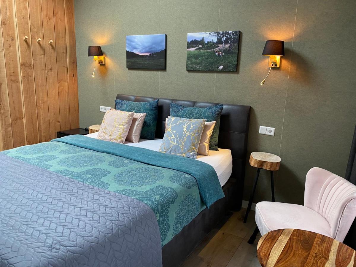 'T Heidepaleis Bed & Breakfast Garderen Exterior foto