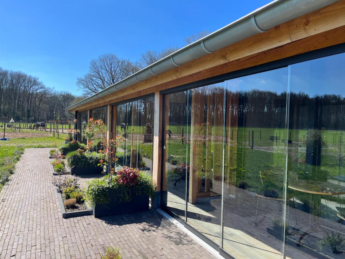 'T Heidepaleis Bed & Breakfast Garderen Exterior foto