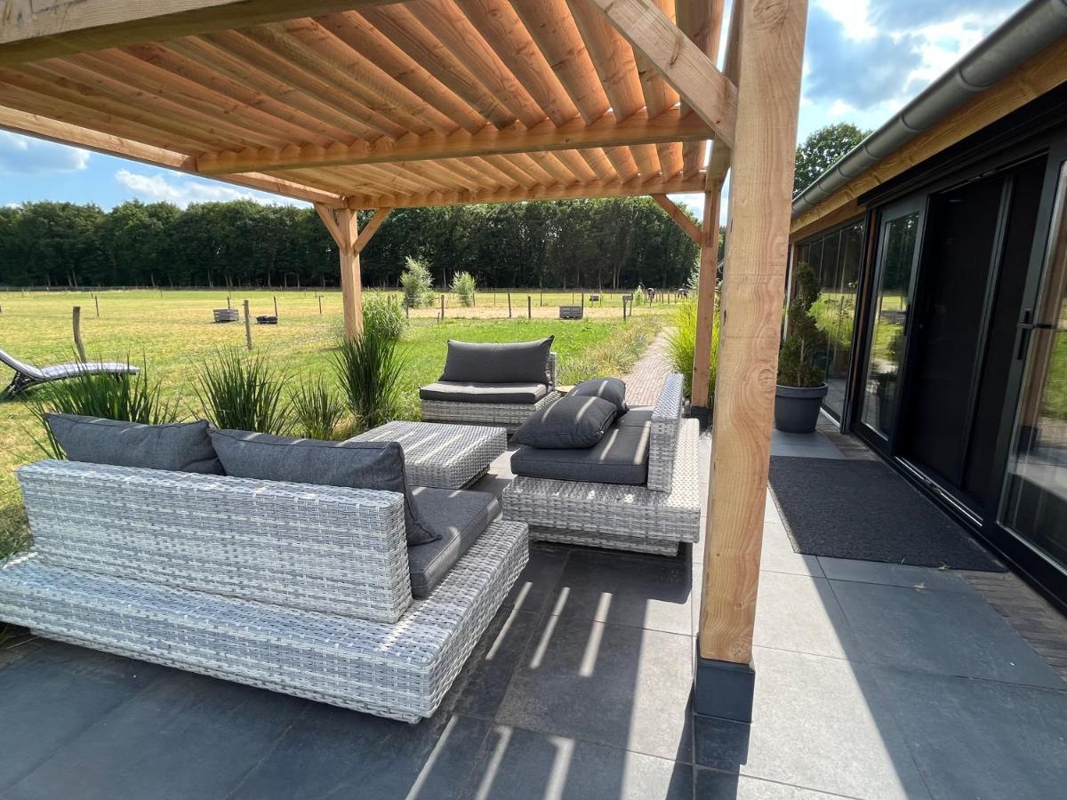 'T Heidepaleis Bed & Breakfast Garderen Exterior foto