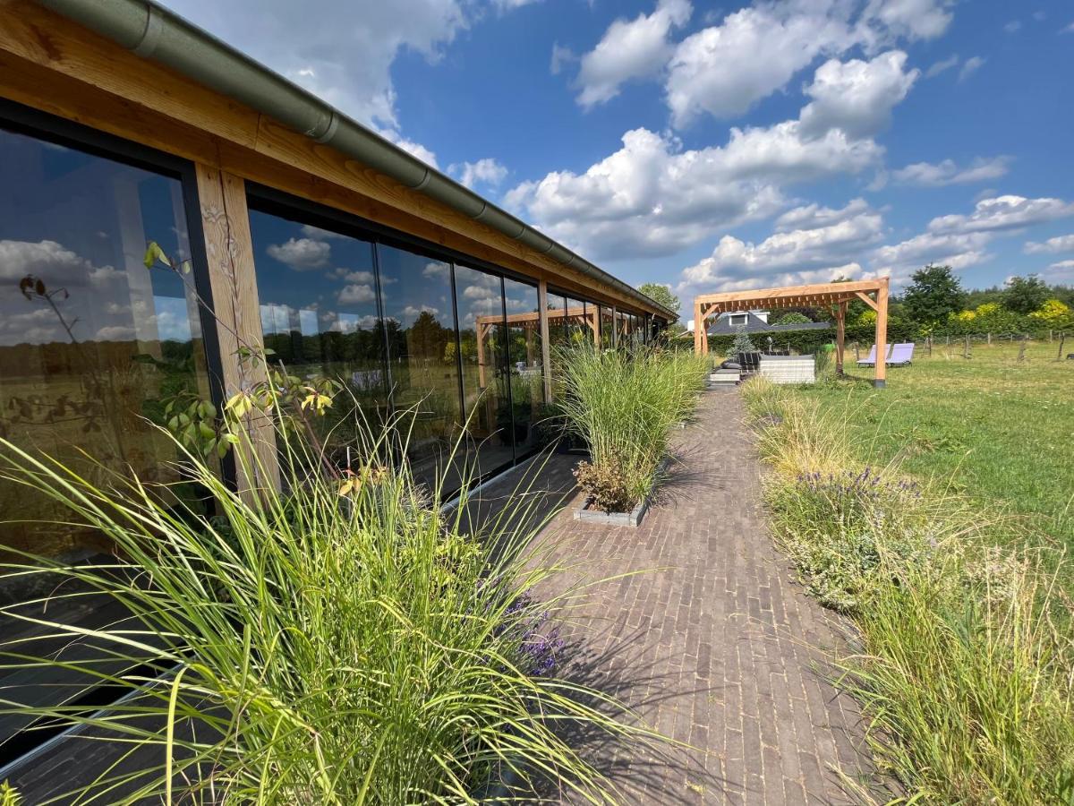 'T Heidepaleis Bed & Breakfast Garderen Exterior foto