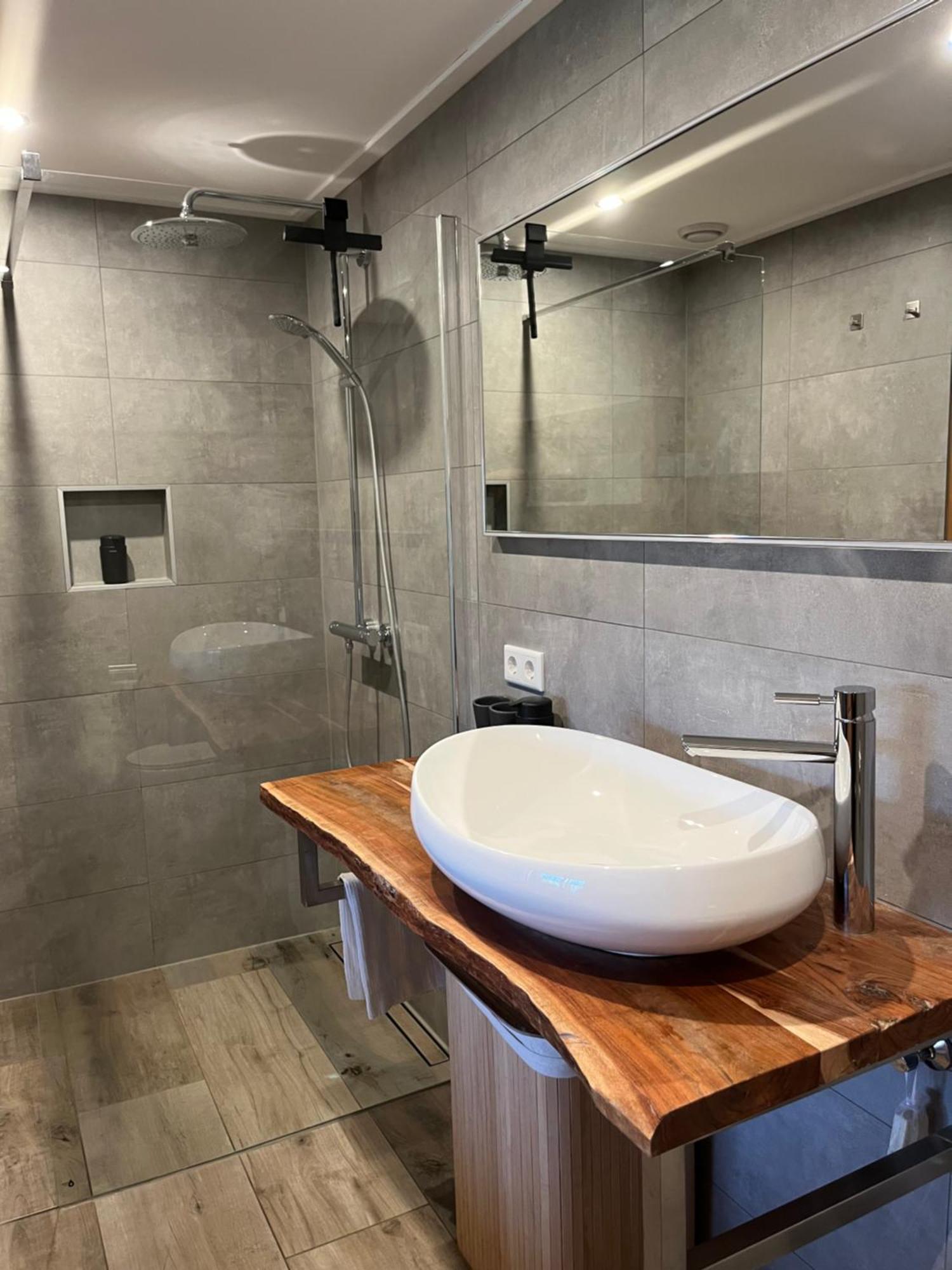 'T Heidepaleis Bed & Breakfast Garderen Exterior foto